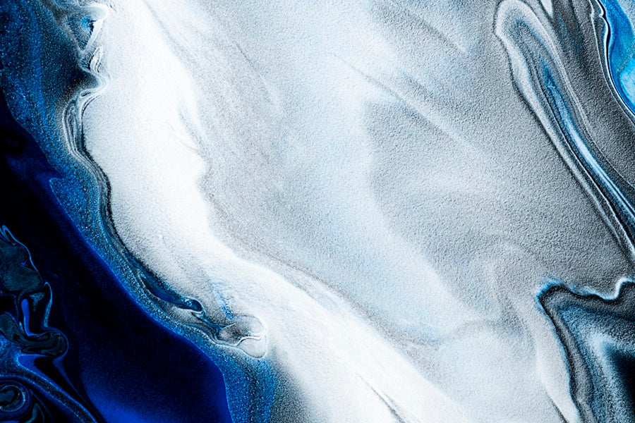 Women in art, real connections (and a touch of blue): my collaboration with Cinquerosso Arte